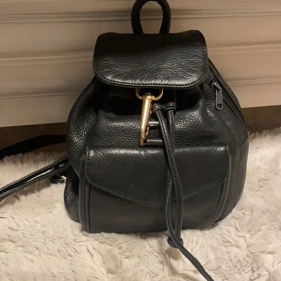 Vintage Tannery West Leather Backpack Vintage Tannery West bag. Small stain on the inside | Depop main image 4